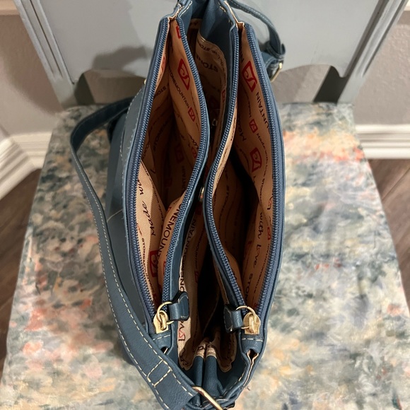 Stone Mountain Shoulder Handbag - Picture 4 of 12